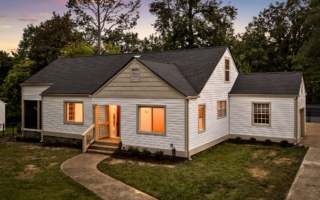 Beautifully Renovated — 4 beds, home office, and all the big-ticket updates already done for you: new roof, new HVAC, new bathrooms, new siding, fresh paint & landscaping. 🛠️

🌳 10 minutes to downtown Chattanooga, North Chatt, Hixson & Red Bank.

📲 DM us or call 423.413.4507 to schedule your private showing!

🔗 https://toddhenon.com/idx/mls-1538252-2821_ozark_road_chattanooga_tn_37415

Seller represented by Todd Henon and Brittany Fulmer Ennen

@bfulmer85
