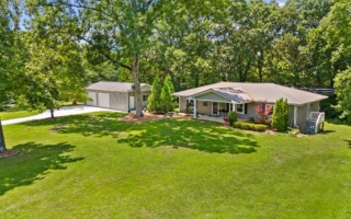 Picture yourself here...

🏠 Exquisite home with 3 beds, 2 baths, 1 level (plus a basement!)

🛠️ 24x40 steel garage with two 9-foot doors, expansive workspace, shelving, loft, and tool room

🚗 Easy 40 minute drive to Downtown Chattanooga 

https://toddhenon.com/idx/mls-1537741-125_seminole_drive_dunlap_tn_37327

Seller Represented by Todd Henon and Jenny Green