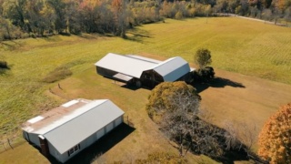 Chattanooga Farm on 40+ Acres 🌾

A rare farmstead featuring a historic home, two barns, and wide-open land. Conveniently located, peaceful, and rich with character... this property is ready for its next chapter.

🌳 6730 Standifer Gap Rd, Chattanooga, TN
See more at ToddHenon.com 
#chattanoogarealestate
